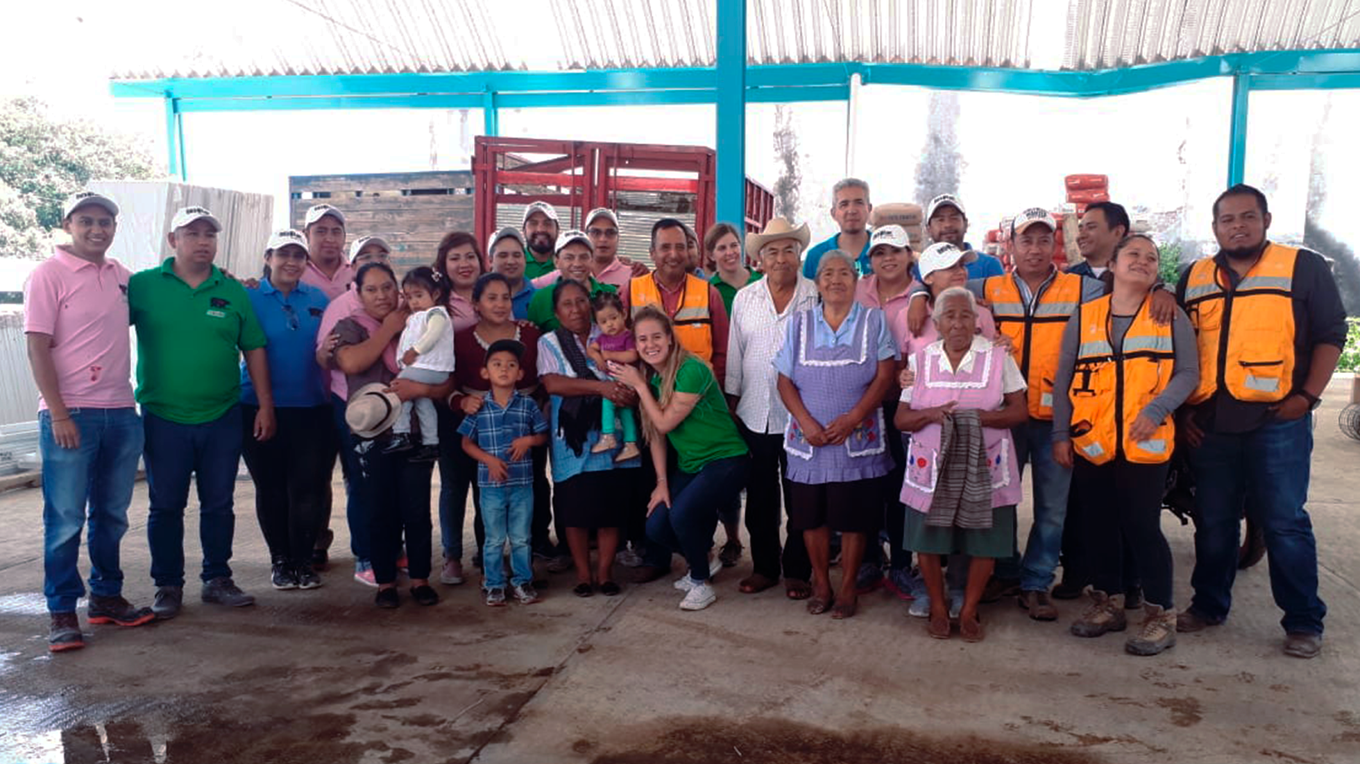 Voluntariado Corporativo con Pinturas BEHR, acuden a reconstruir en Huilango, Puebla